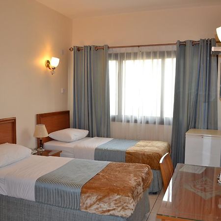Tara Hotel Dubái Habitación foto
