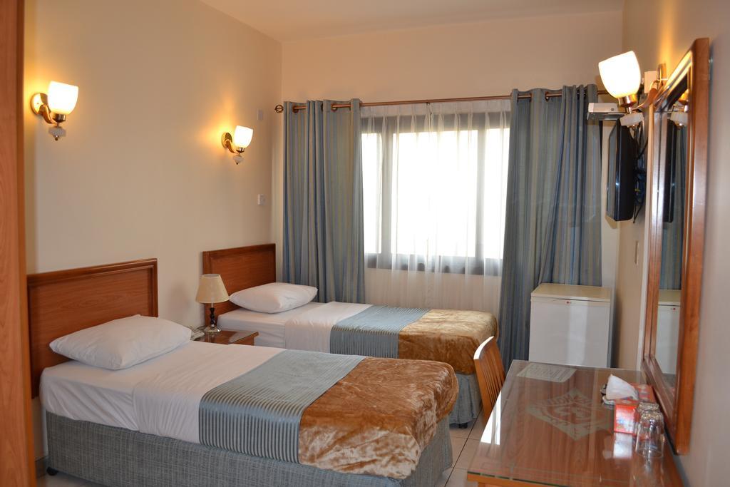 Tara Hotel Dubái Habitación foto